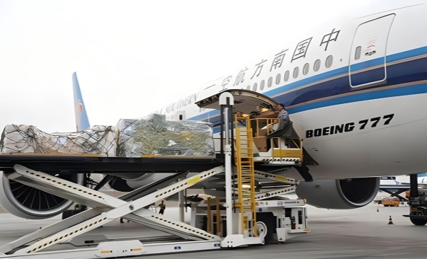 榆林機(jī)場貨運:飛機(jī)直接寄送物品指南